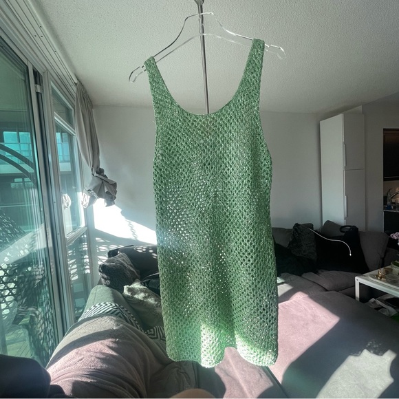 Green shiny dress size medium - Picture 4 of 13